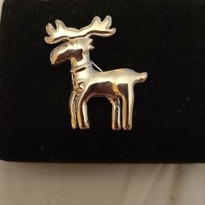 Contemporary silver reindeer pin